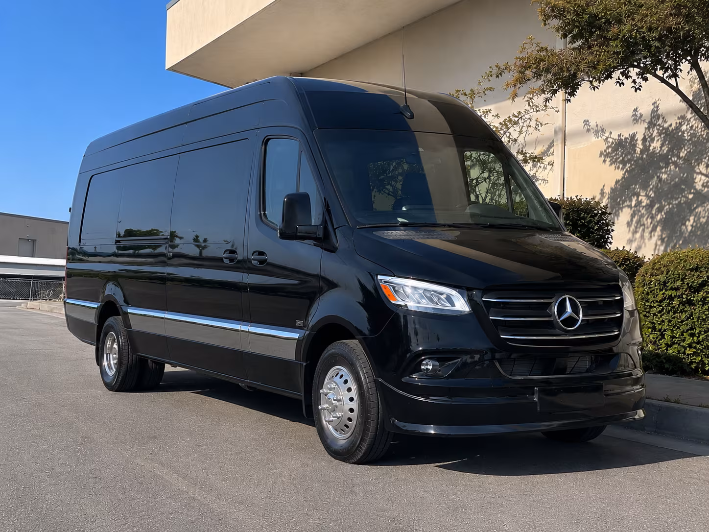 leander airport transportation onboard seating